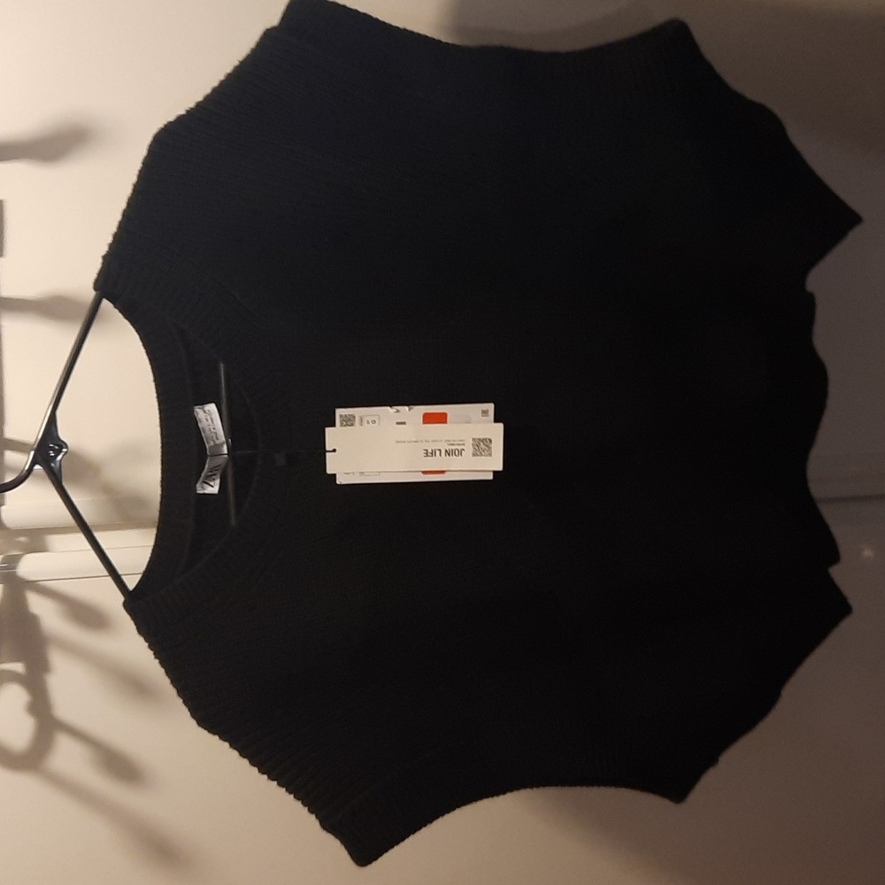 Zara black crop sweater